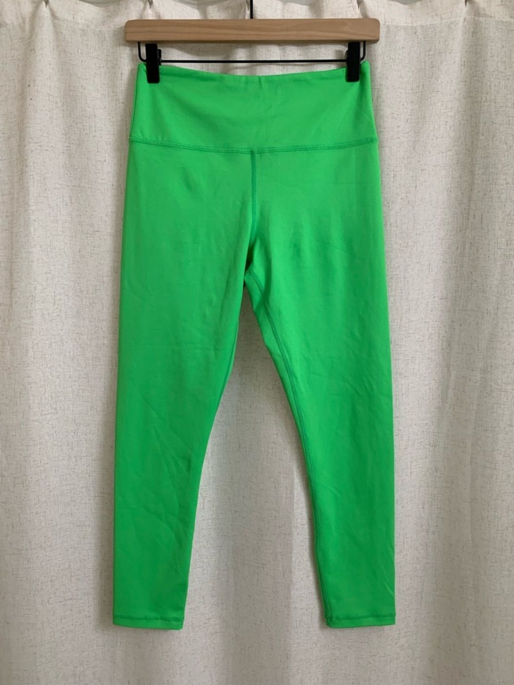Zyia Active High Visibility Women’s Neon Green Train 24” Leggings Size 6-8 Med